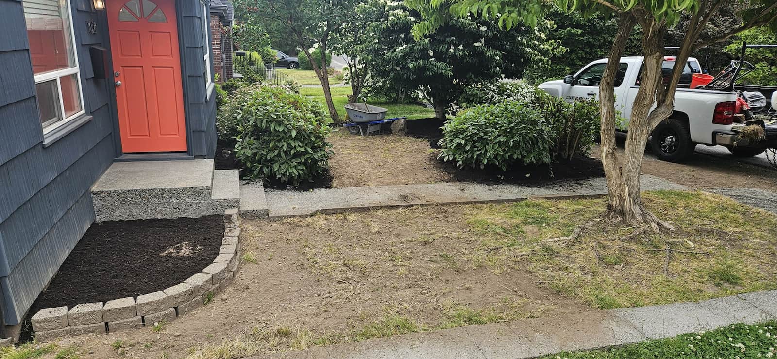 front yard before lawn stall